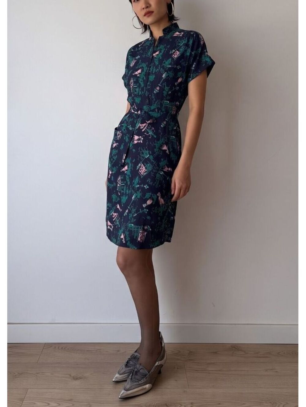 1940s vintage novelty print cold rayon dress
